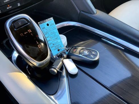 Used 2020 Buick Enclave Essence w/ Sound and Sites Package image 13