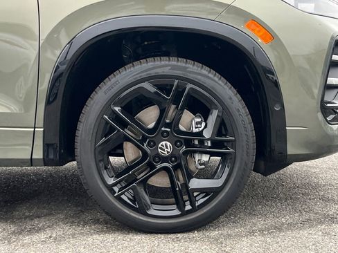 New 2026 Volkswagen Tiguan SE R-Line image 8
