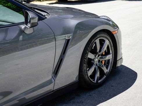 Used 2011 Nissan GT-R Premium AWD/4WD image 86