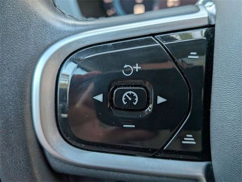 Certified 2022 Volvo XC60 B5 Inscription w/ Advanced Package image 21