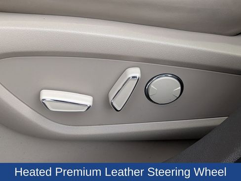 Used 2023 Lincoln Nautilus Reserve w/ Equipment Group 201A image 15