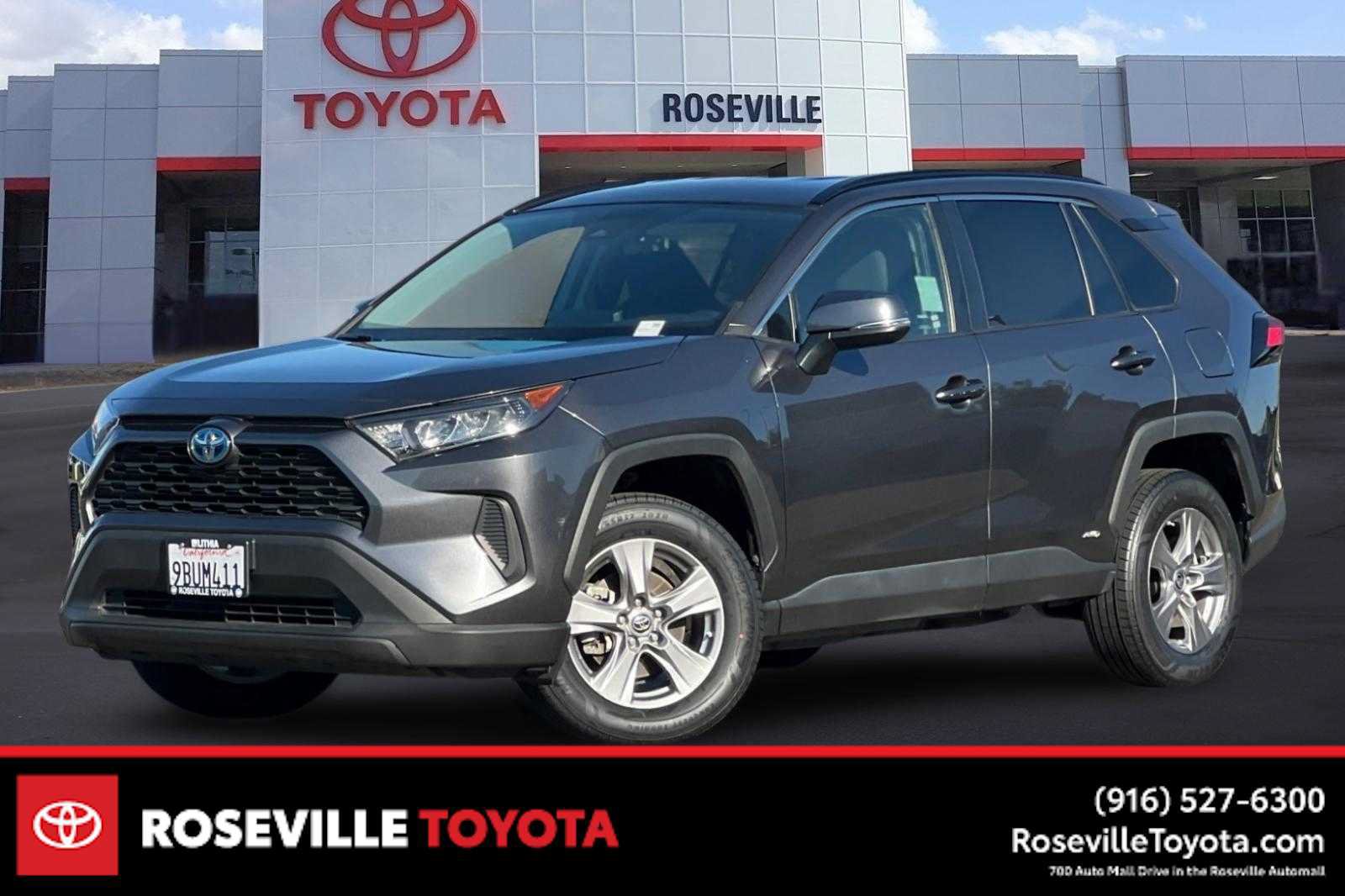 Certified 2022 Toyota RAV4 LE AWD/4WD image 1
