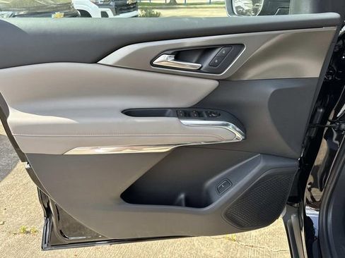 New 2026 Chevrolet Traverse LT w/ LPO, Floor Liner Package FWD image 19