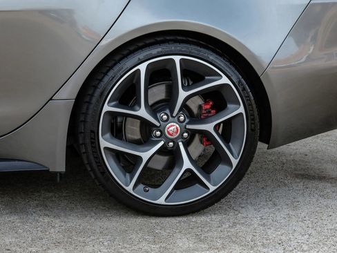 Used 2019 Jaguar XE S RWD image 74