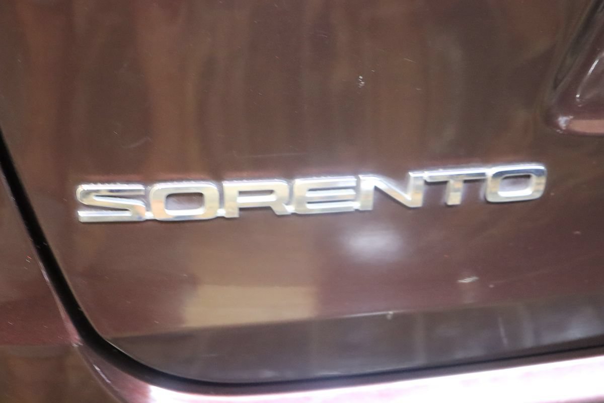 Used 2016 Kia Sorento FWD image 19