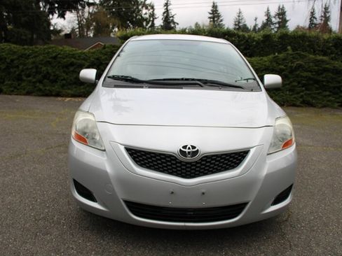 Used 2010 Toyota Yaris Sedan image 8