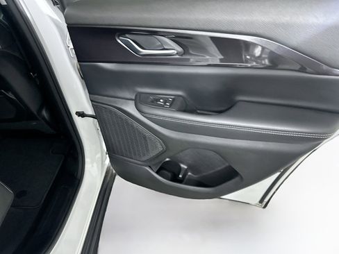 Used 2023 Jeep Grand Cherokee Laredo w/ Trailer Tow Prep Group (B) image 27