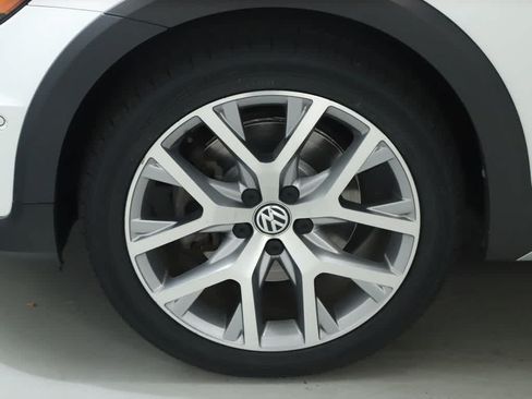 Used 2019 Volkswagen Golf Alltrack SEL AWD/4WD image 39