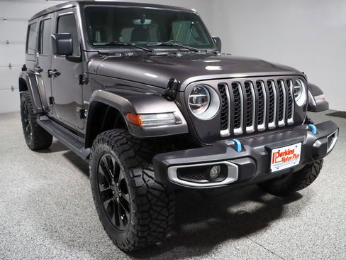Used 2022 Jeep Wrangler Unlimited Sahara w/ Cold Weather Group image 6