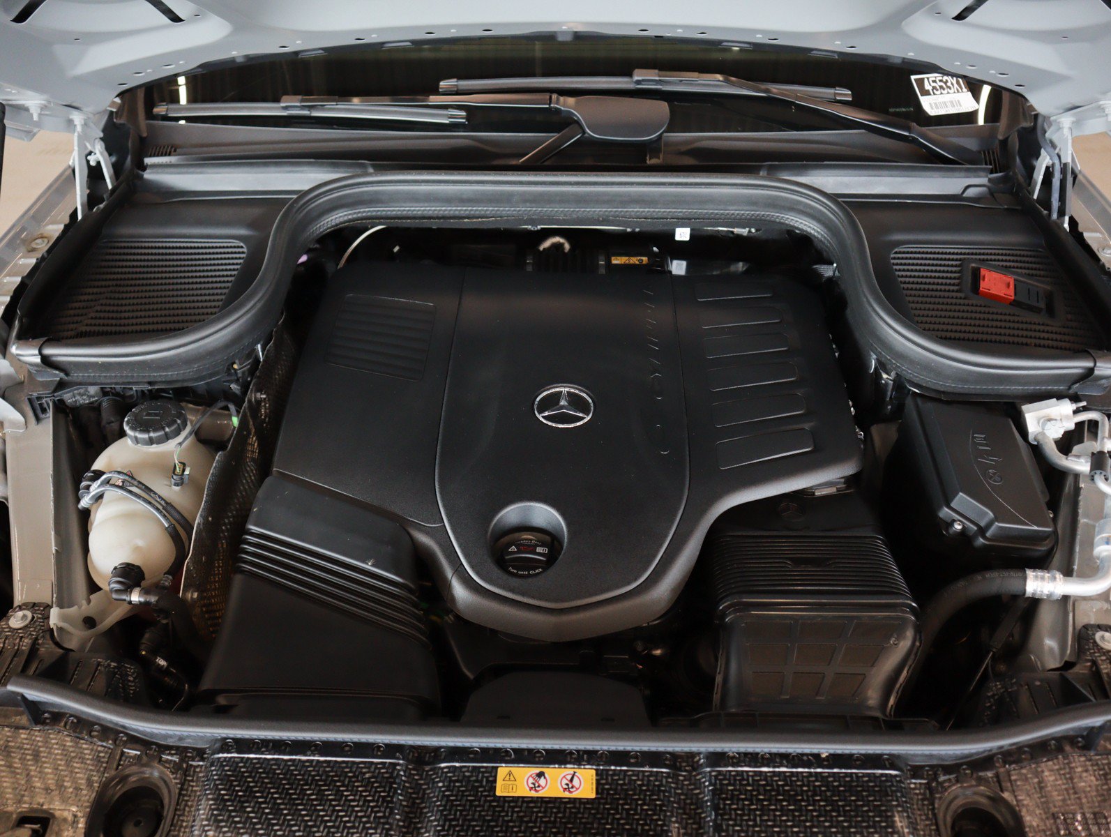 Used 2026 Mercedes-Benz GLS 450 4MATIC image 3
