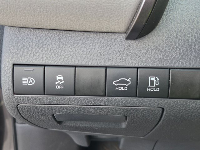 Used 2021 Toyota Camry LE FWD image 13