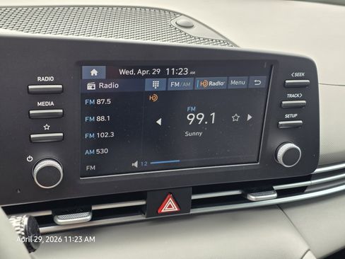 Certified 2025 Hyundai Elantra Sport FWD image 19