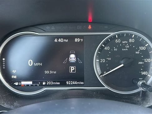 Used 2018 Nissan Kicks SV FWD image 3