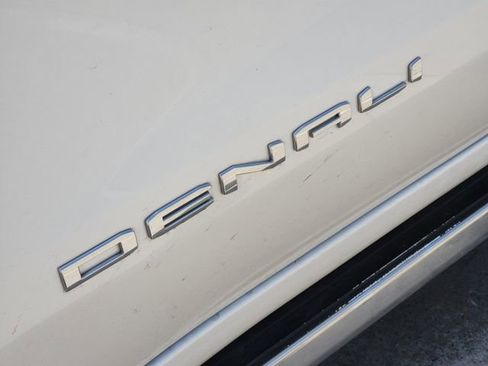 Used 2023 GMC Sierra 1500 Denali w/ Technology Package AWD/4WD image 12