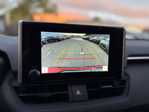 Used 2024 Toyota RAV4 SE image 40