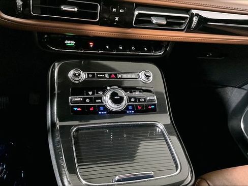 Used 2023 Lincoln Nautilus Reserve image 32