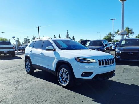 Used 2021 Jeep Cherokee Latitude Lux w/ Comfort/Convenience Group image 8