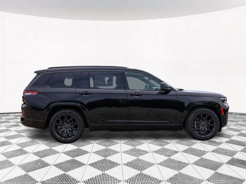 New 2026 Jeep Grand Cherokee L Summit w/ Obsidian Package AWD/4WD image 11