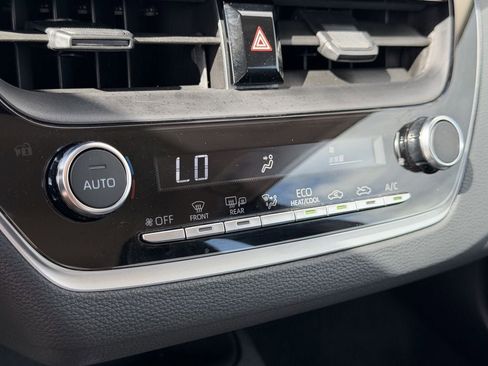 Used 2026 Toyota Corolla LE FWD image 20