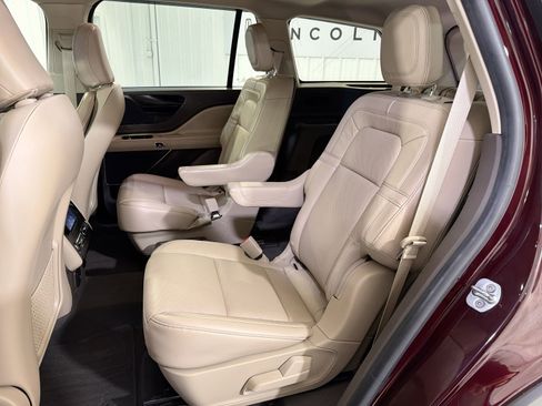 Used 2022 Lincoln Aviator Reserve RWD image 24