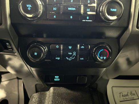 Used 2020 Ford F350 XLT w/ FX4 Off-Road Package AWD/4WD image 17