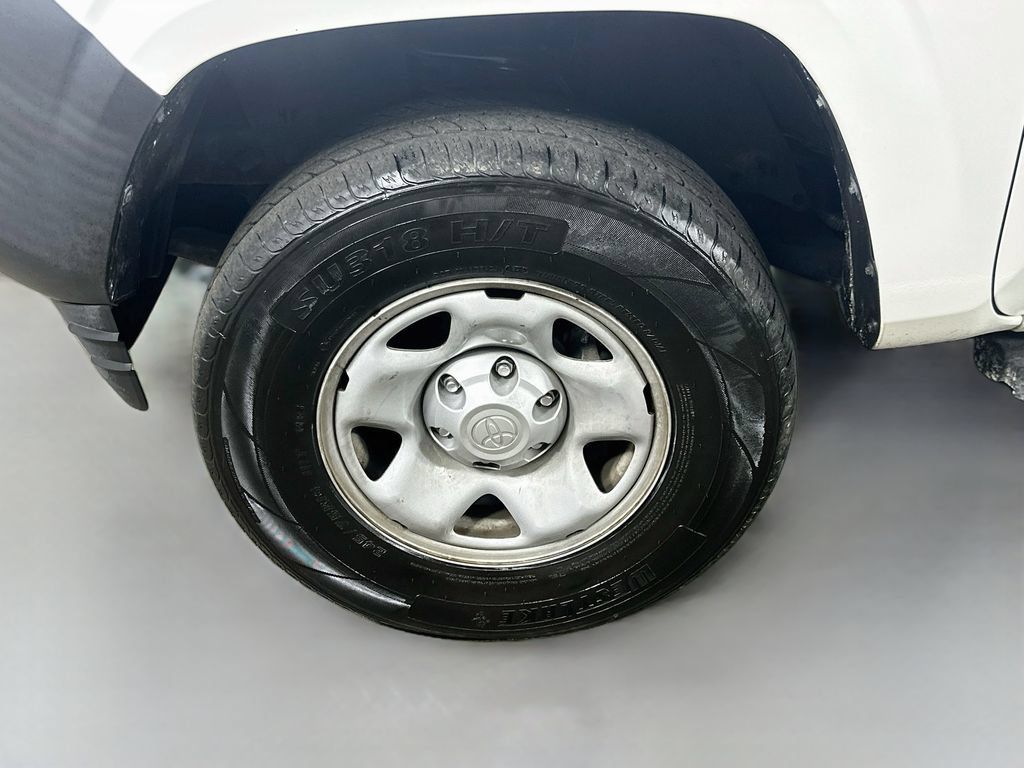 Used 2022 Toyota Tacoma SR RWD image 8