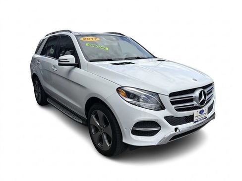 Used 2017 Mercedes-Benz GLE 350 w/ Premium 1 Package image 4