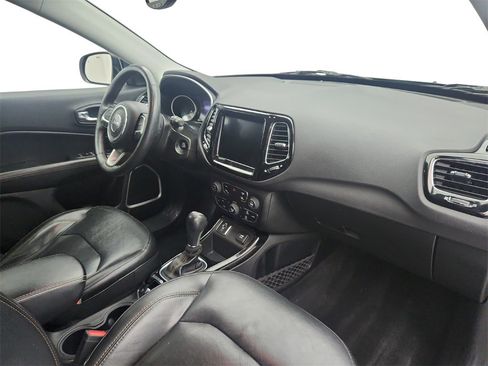 Used 2018 Jeep Compass Limited w/ Navigation Group image 24