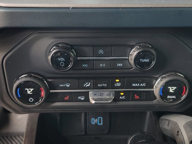 Used 2024 Ford Bronco Outer Banks AWD/4WD image 17
