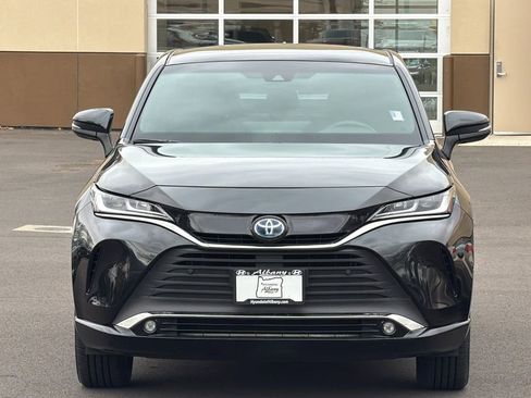 Used 2024 Toyota Venza Nightshade AWD/4WD image 6