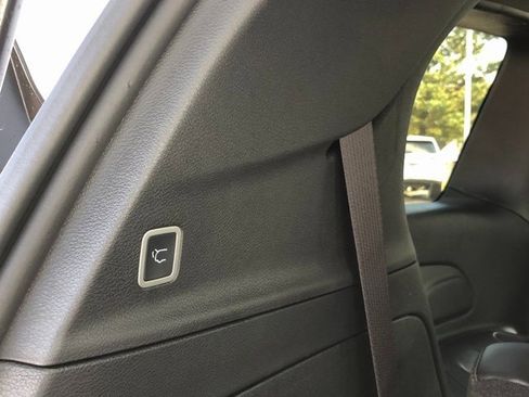 New 2026 Chrysler Pacifica Select image 24