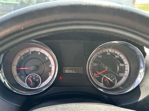 Used 2019 Dodge Grand Caravan SXT FWD image 14