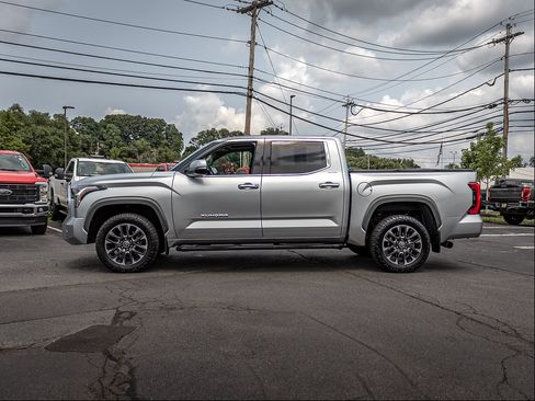 Used 2022 Toyota Tundra Limited AWD/4WD image 6