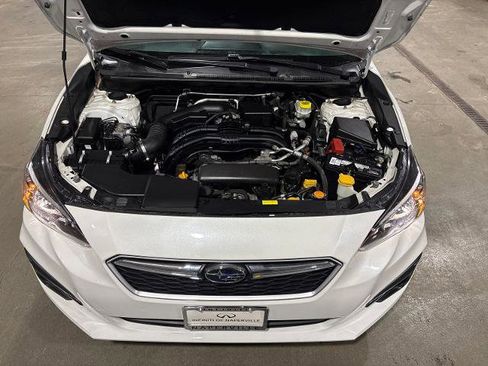 Used 2017 Subaru Impreza 2.0i Premium image 21