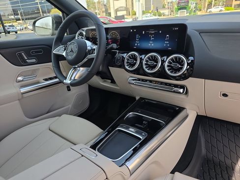 Certified 2026 Mercedes-Benz GLA 250 4MATIC image 18