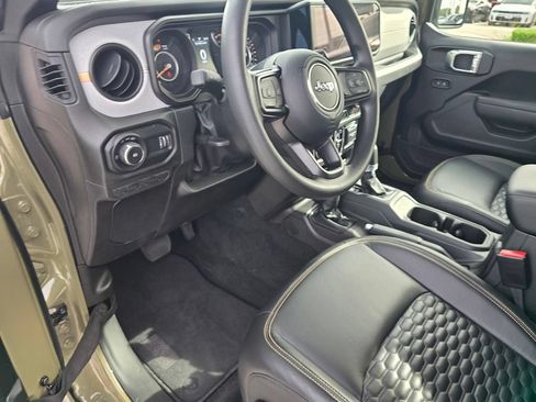 Used 2026 Jeep Wrangler Unlimited Sport AWD/4WD image 21