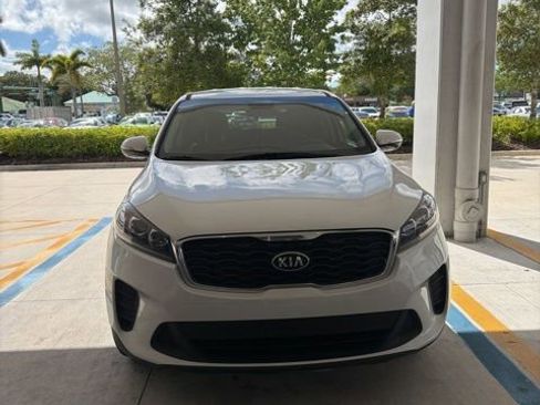 Used 2019 Kia Sorento LX image 6