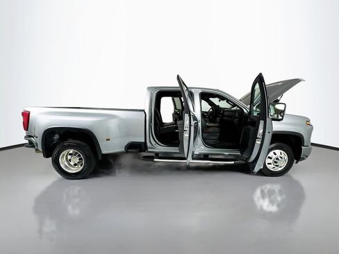 Used 2024 Chevrolet Silverado 3500 High Country w/ High Country Premium Package AWD/4WD image 31