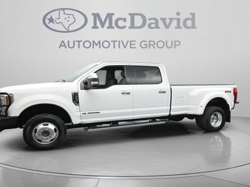 Used 2019 Ford F350 XLT w/ XLT Premium Package AWD/4WD image 5