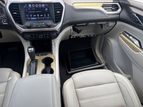 Used 2019 GMC Acadia Denali w/ Technology Package AWD/4WD image 16