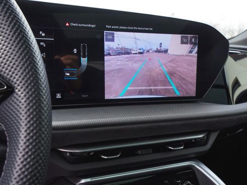 Used 2025 Audi SQ5 Premium Plus w/ Premium Plus Package image 24