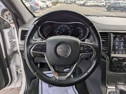 Used 2018 Jeep Grand Cherokee Overland image 15