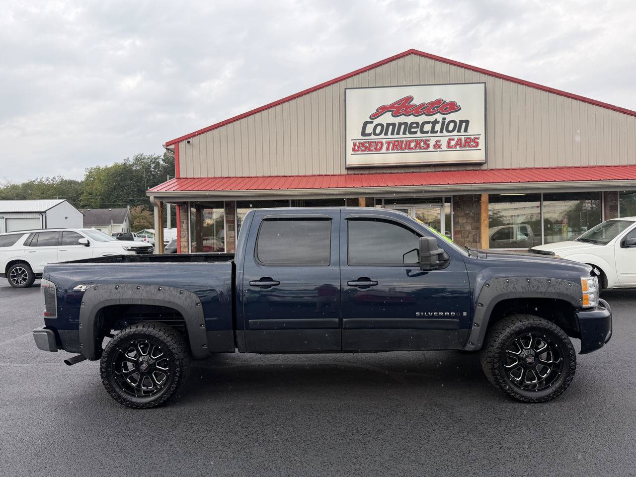 Used 2007 Chevrolet Silverado 1500 LT AWD/4WD image 3