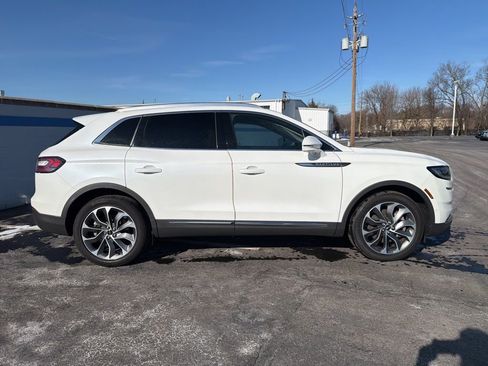 Used 2023 Lincoln Nautilus Reserve w/ Equipment Group 201A image 6