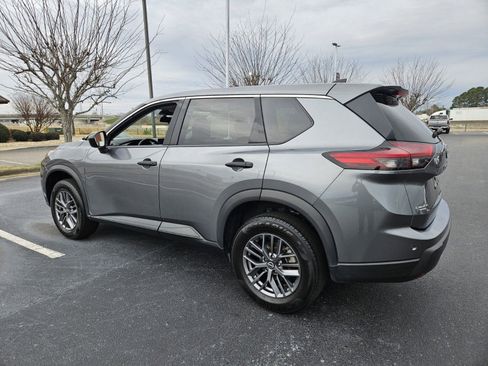 Used 2024 Nissan Rogue S image 5