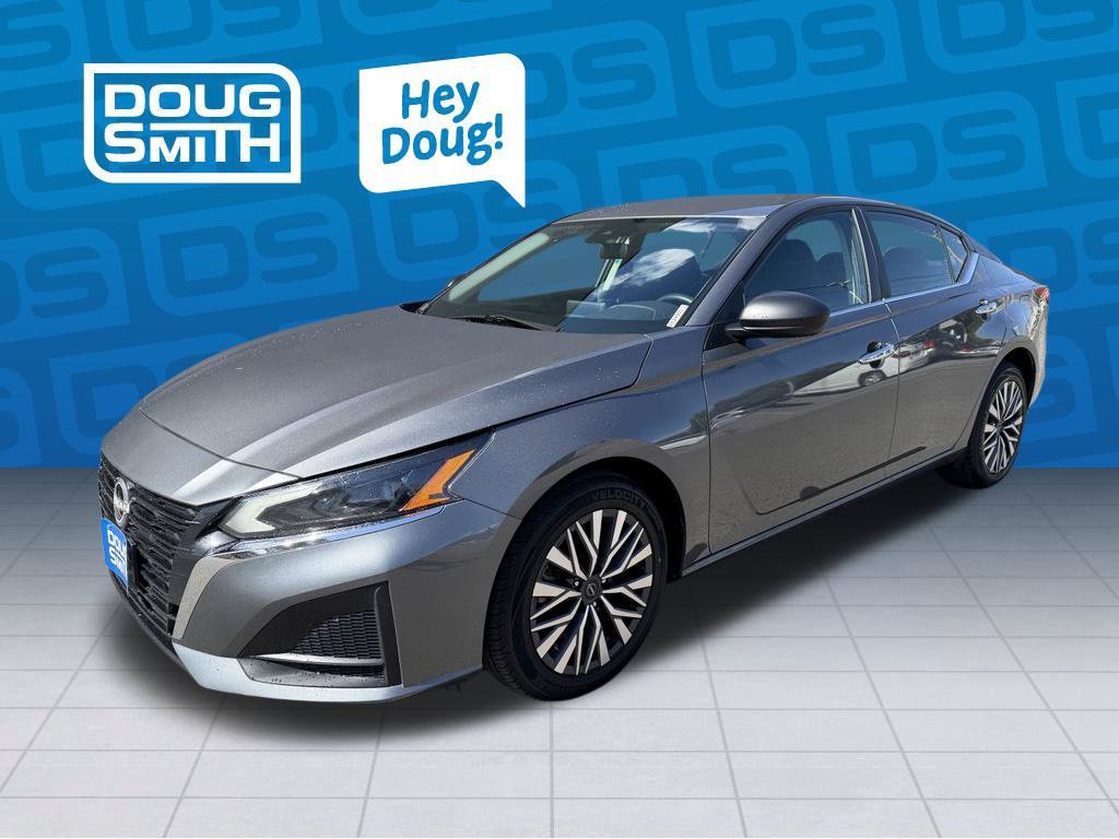 Used 2025 Nissan Altima 2.5 SV AWD/4WD image 1