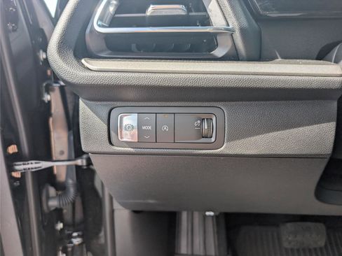 New 2026 Chevrolet Traverse LT w/ Midnight/Sport Edition FWD image 22