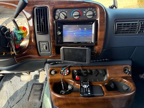 Used 1997 Chevrolet Express 1500 image 18