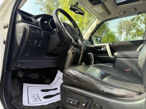 Used 2010 Toyota 4Runner Limited image 8