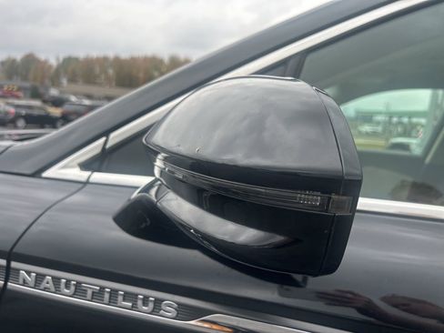 Used 2019 Lincoln Nautilus Reserve image 14